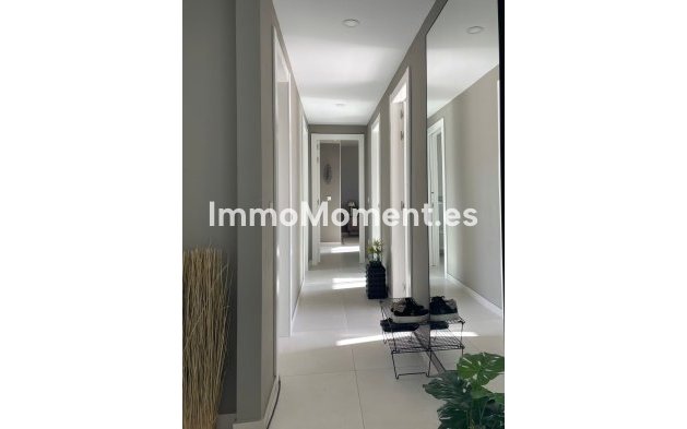 Resale - Apartment - Marbella - Elviria