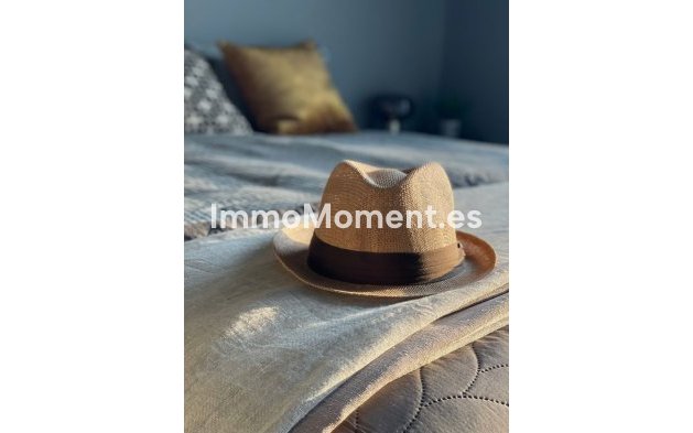 Resale - Apartment - Marbella - Elviria