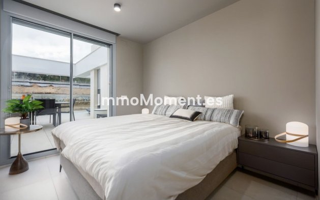 Resale - Apartment - Marbella - Elviria