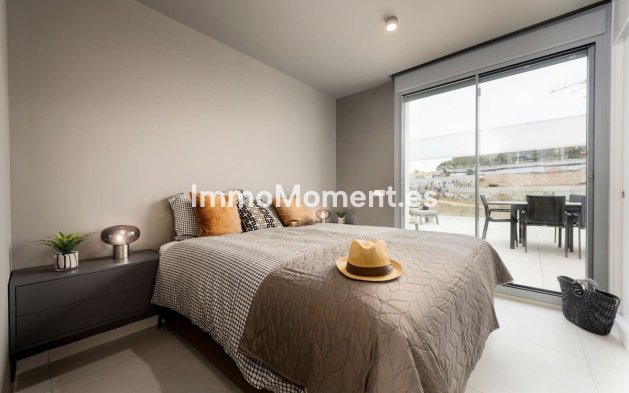 Resale - Apartment - Marbella - Elviria