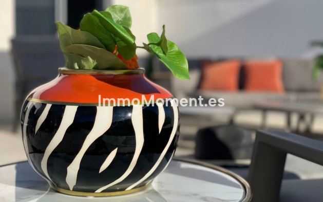 Resale - Apartment - Marbella - Elviria