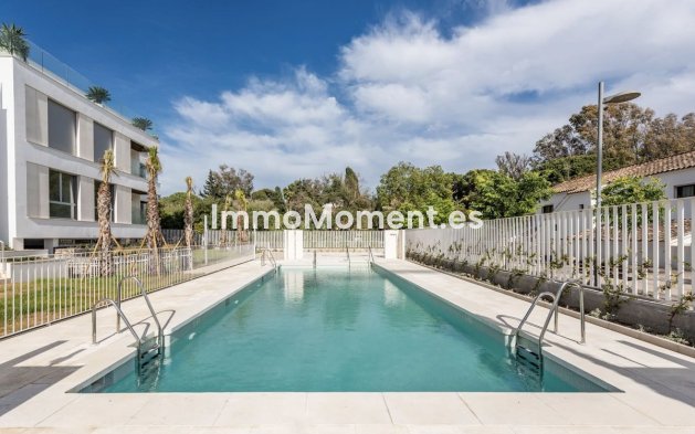 Resale - Apartment - Marbella - Elviria