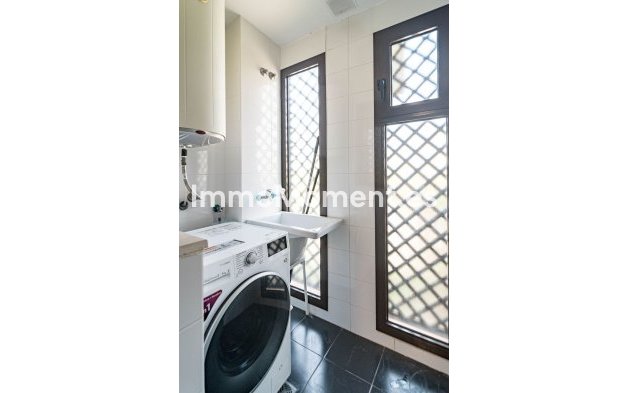 Wiederverkauf - Wohnung - Estepona  - Selwo