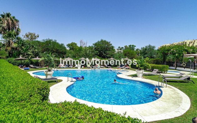 Wiederverkauf - Wohnung - Estepona  - Selwo