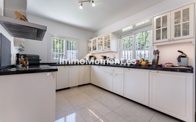 Resale - Villa - Benalmadena - La Capellania