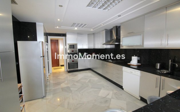 Wiederverkauf - Wohnung - Marbella - Puerto Banús