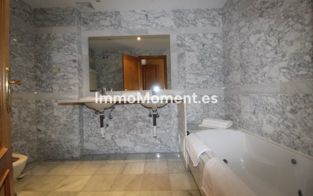 Wiederverkauf - Wohnung - Marbella - Puerto Banús