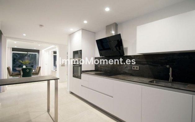 Revente - Villa - Marbella - Nueva Andalucía