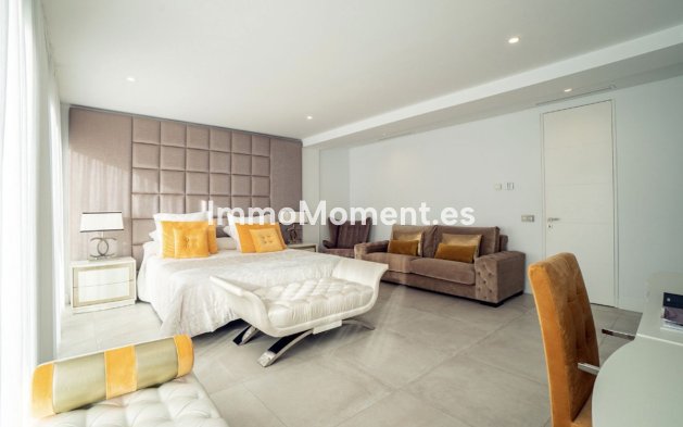 Revente - Villa - Marbella - Nueva Andalucía