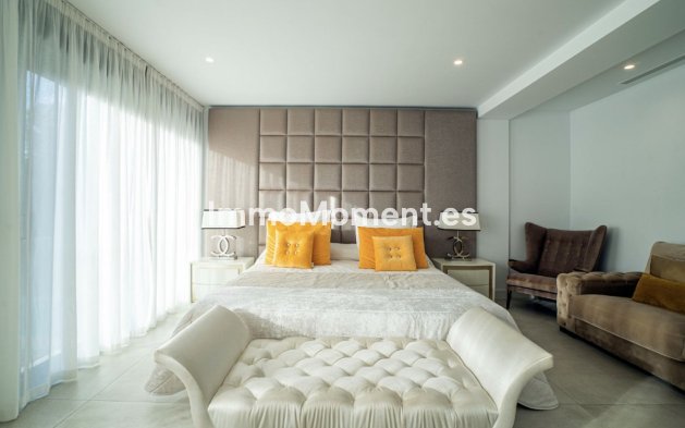 Revente - Villa - Marbella - Nueva Andalucía