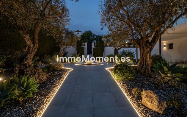 Revente - Villa - Marbella - Nueva Andalucía