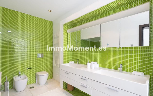 Wiederverkauf - Villa - Marbella - Nueva Andalucía