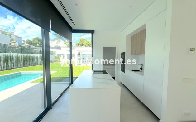 Wiederverkauf - Villa - Estepona  - New Golden Mile