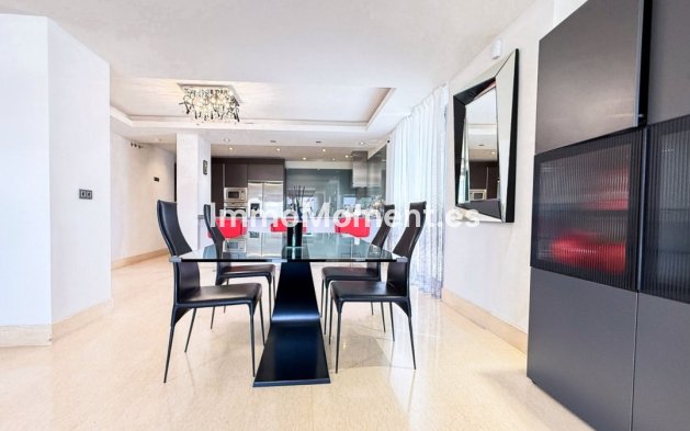 Revente - Appartement - Estepona  - Atalaya