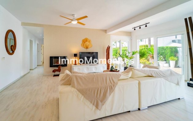 Wiederverkauf - Villa - Marbella - Marbesa