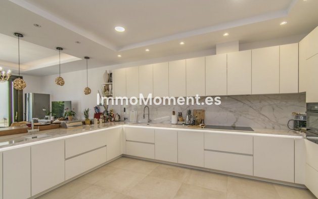 Wiederverkauf - Villa - Marbella - Guadalmina Baja