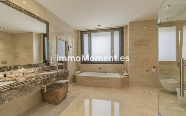 Wiederverkauf - Villa - Marbella - Guadalmina Baja