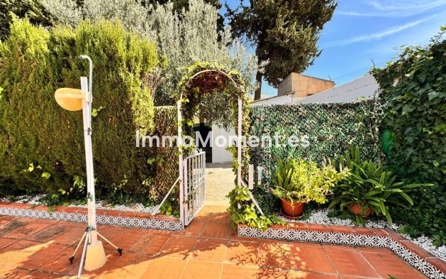 Revente - Villa - Intérieur                       - Churriana