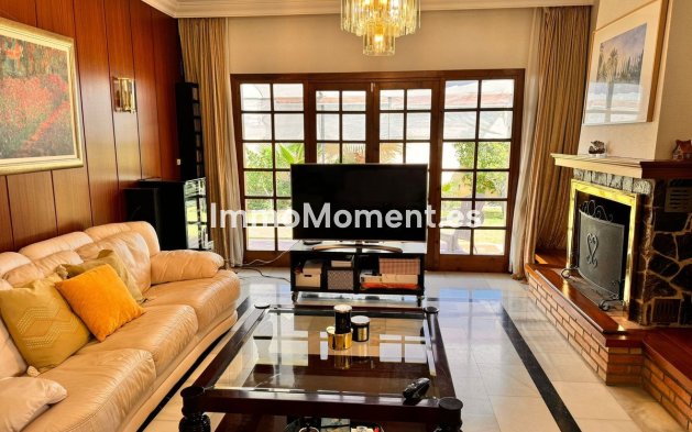 Revente - Villa - Intérieur                       - Churriana