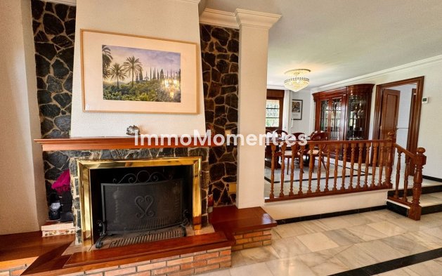 Revente - Villa - Intérieur                       - Churriana