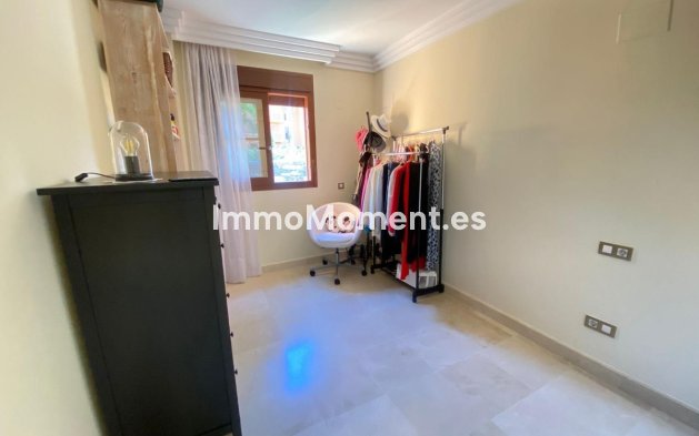 Resale - Apartment - Benahavís - Benahavís Centro