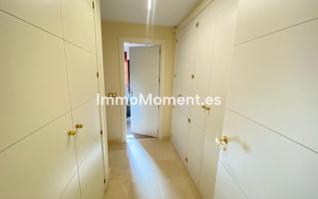 Resale - Apartment - Benahavís - Benahavís Centro