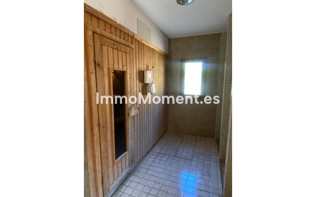 Resale - Apartment - Benahavís - Benahavís Centro
