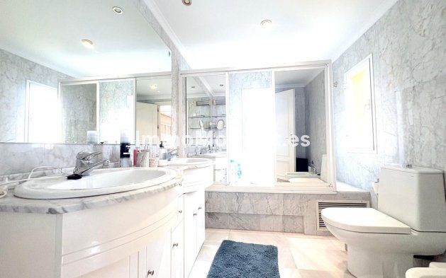 Wiederverkauf - Villa - Estepona  - Cancelada