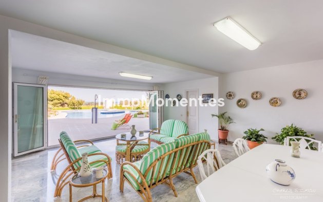 Revente - Villa - Intérieur                       - Churriana