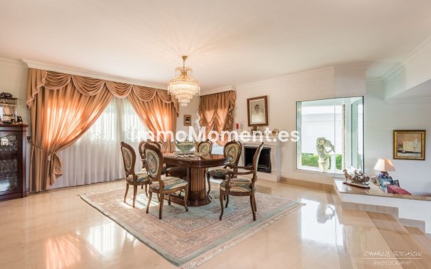 Revente - Villa - Intérieur                       - Churriana