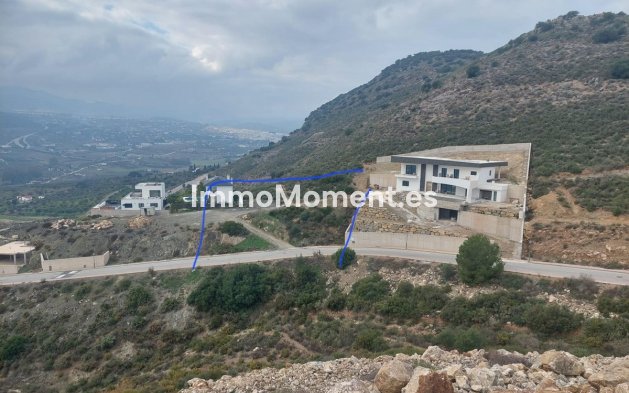 Revente - Terrain - Intérieur                       - Coín