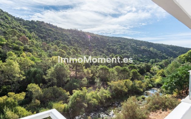 Resale - Apartment - Benahavís - Benahavís Centro