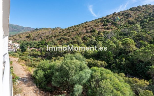 Resale - Apartment - Benahavís - Benahavís Centro