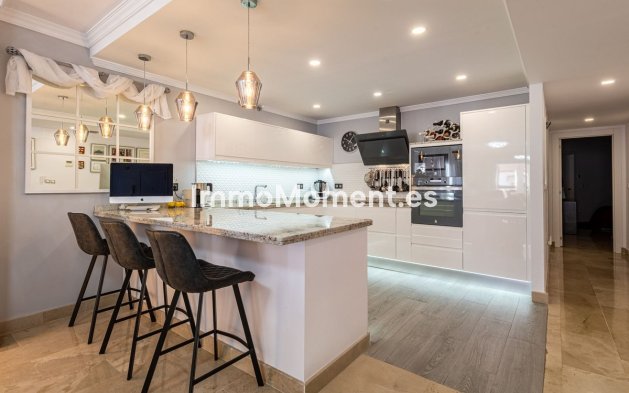 Resale - Apartment - Benahavís - Benahavís Centro