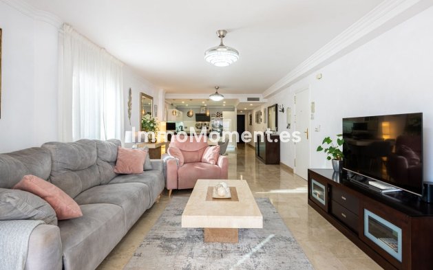 Resale - Apartment - Benahavís - Benahavís Centro