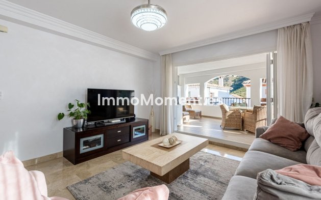 Resale - Apartment - Benahavís - Benahavís Centro