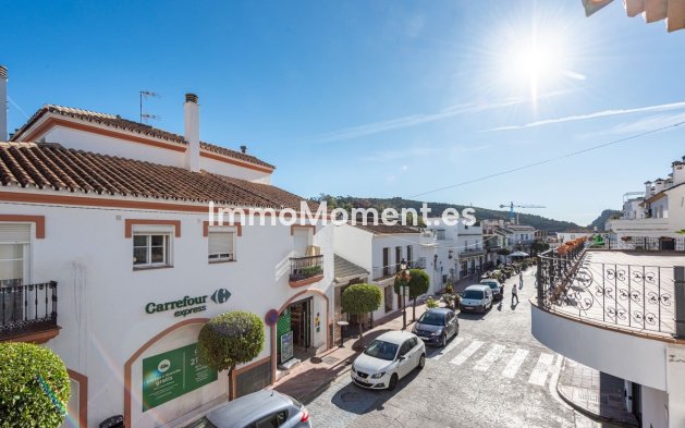 Resale - Apartment - Benahavís - Benahavís Centro