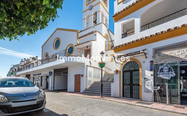 Resale - Apartment - Benahavís - Benahavís Centro