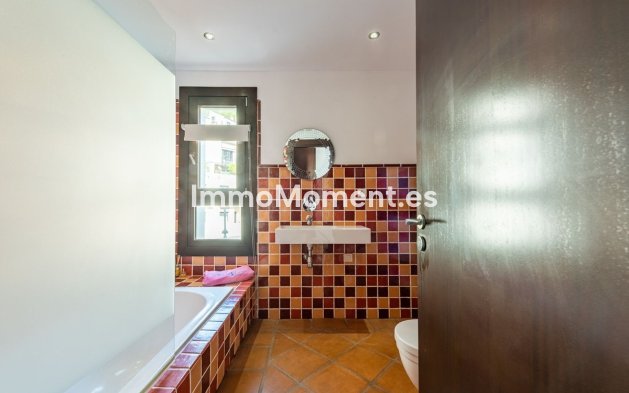 Resale - Villa - Benahavís - Benahavís Centro