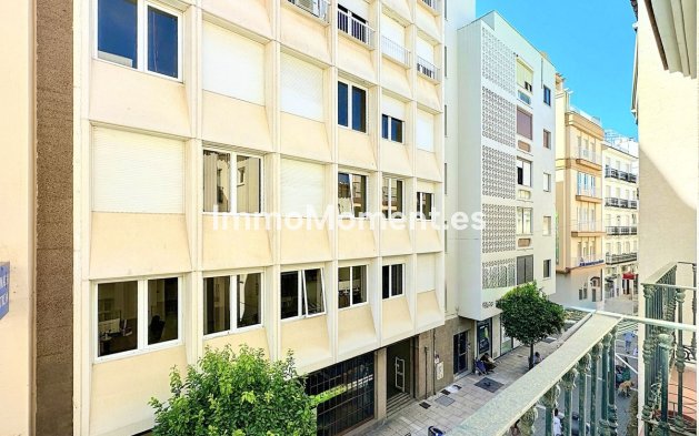Wiederverkauf - Wohnung - Estepona  - Estepona Centro