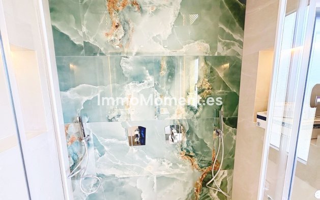 Revente - Appartement - Estepona  - Estepona Centro