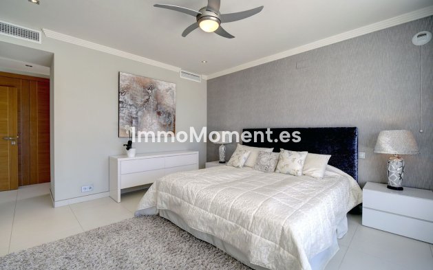 Revente - Villa - Marbella - Nueva Andalucía