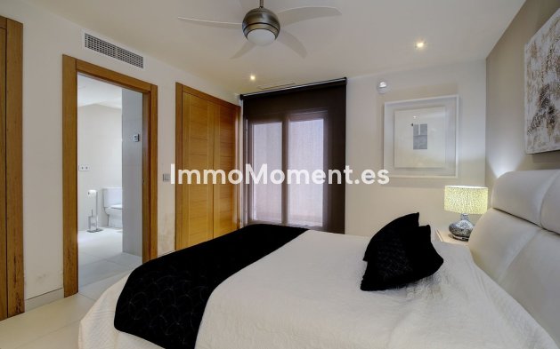 Revente - Villa - Marbella - Nueva Andalucía