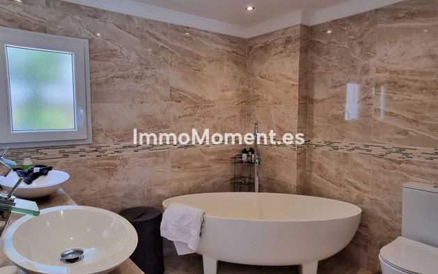 Wiederverkauf - Villa - Marbella - Elviria