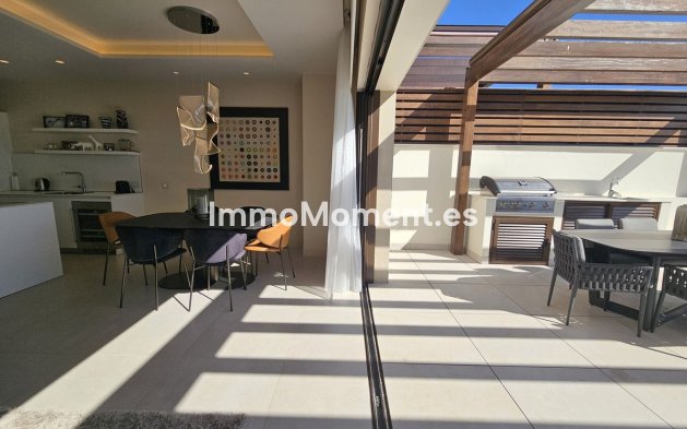 Bestaande woning - Geschakelde woning - Estepona  - New Golden Mile