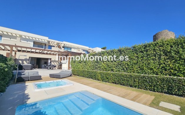 Bestaande woning - Geschakelde woning - Estepona  - New Golden Mile