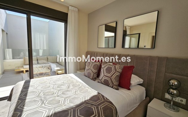 Bestaande woning - Geschakelde woning - Estepona  - New Golden Mile