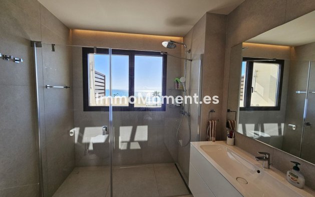 Bestaande woning - Geschakelde woning - Estepona  - New Golden Mile