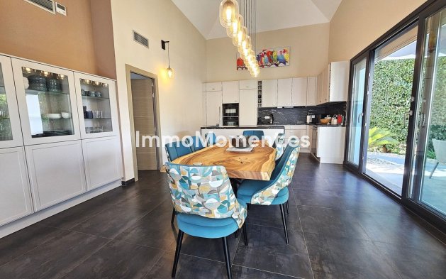 Revente - Villa - Benahavís - Benahavís Centro