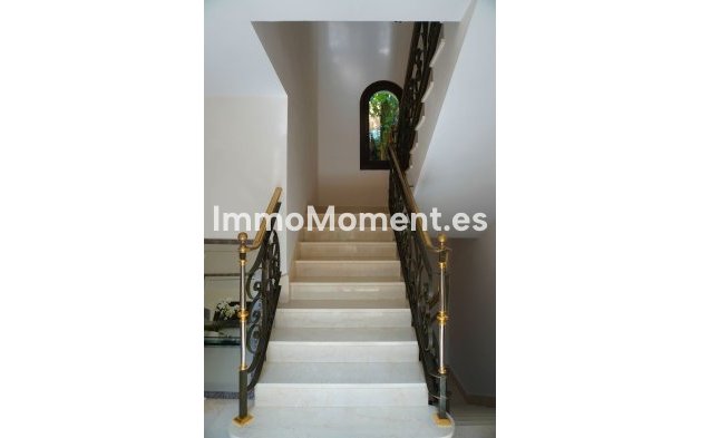 Reventa - Villa - Marbella - Aloha